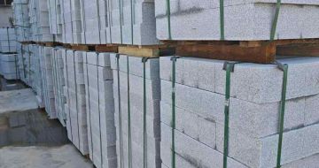 鹤壁芝麻白路牙石，路侧石