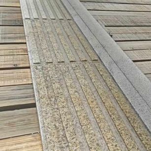 鹤壁黄金麻盲道石 盲条