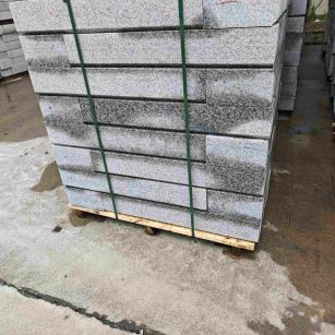 鹤壁芙蓉白路牙石，马路牙子