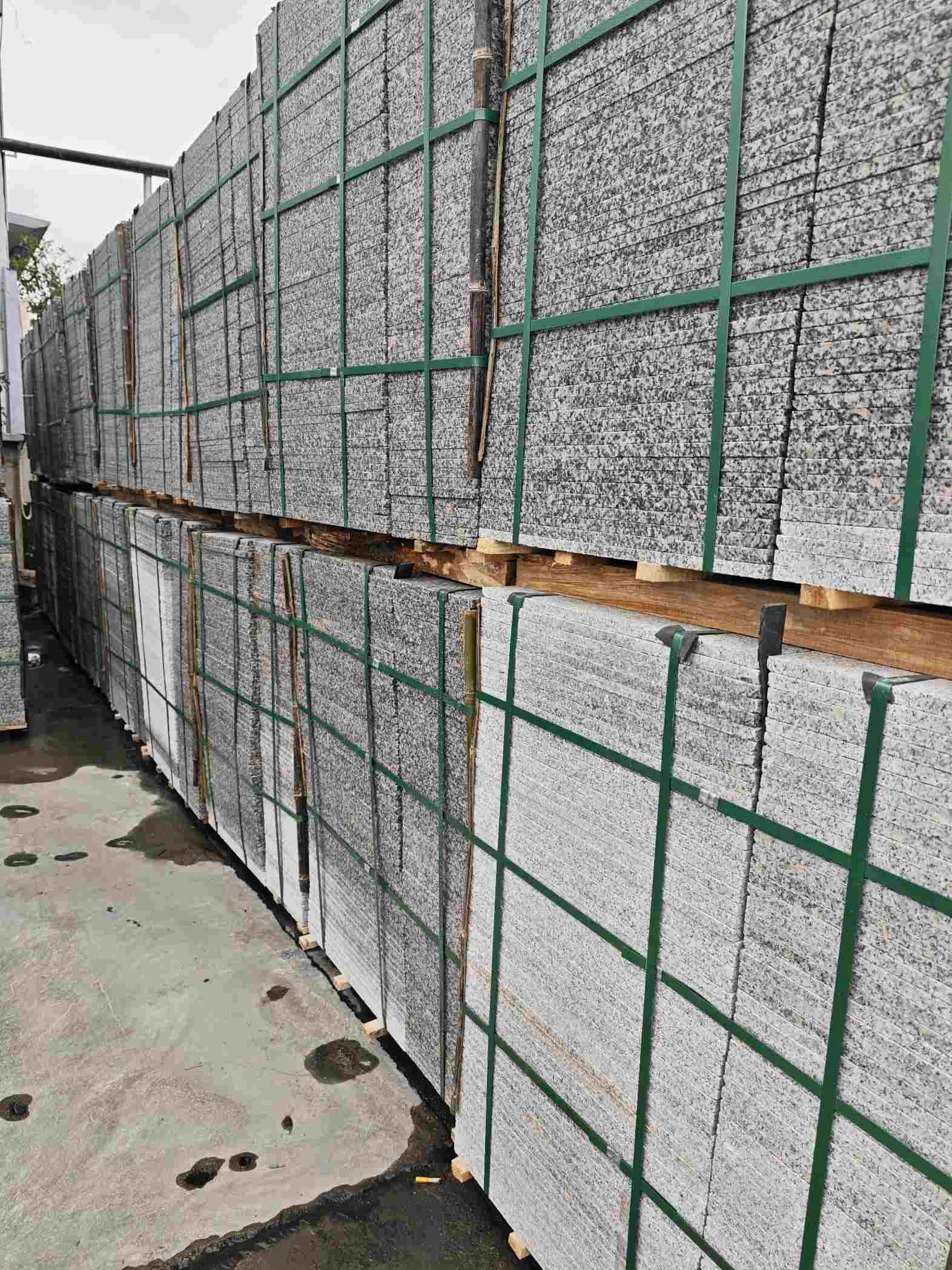 鹤壁芙蓉白地铺石，石材地铺石