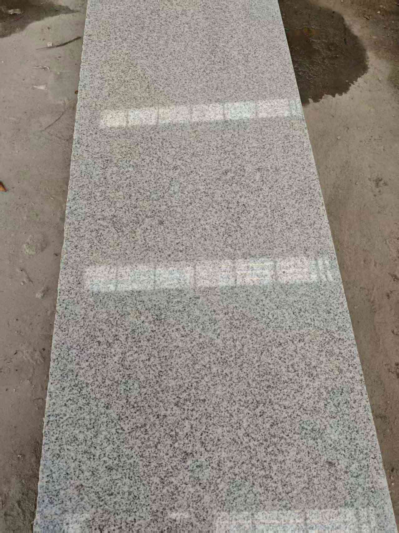 鹤壁芝麻白光面毛板